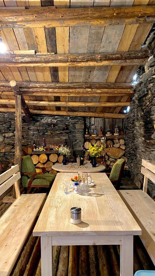 Ushguli 12 Century Hotel Exterior photo